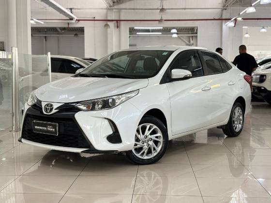 TOYOTA YARIS 1.5 16V FLEX SEDAN XS CONNECT MULTIDRIVE